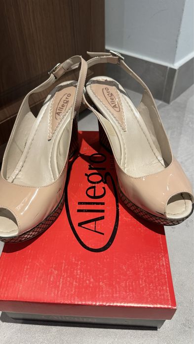 Sandale piele lacuita M39