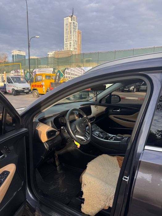 Продам Свою машину. Santa Fe год 22-23 в идеальном состоянии