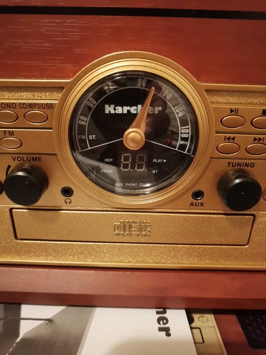 Продавам Karcher грамофон/радио/касетофон/USB/CD чисто нов
