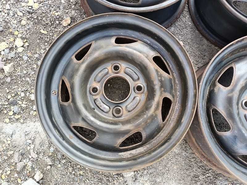 Продам оригинальные металлические диски на Ford