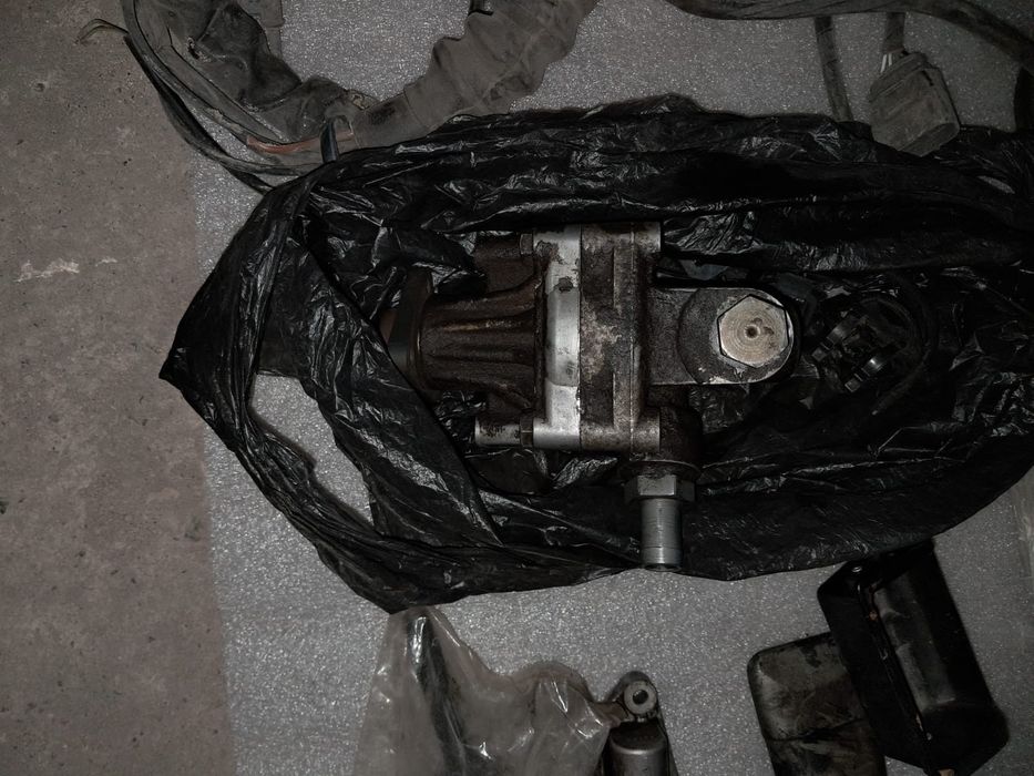 Продам запчасти AUDI A4 B5 1995 года