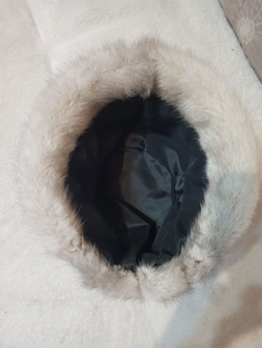 Дамска шапка от визон