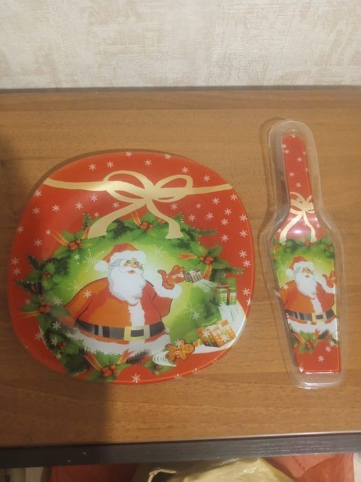 Блюдо с лопаткой