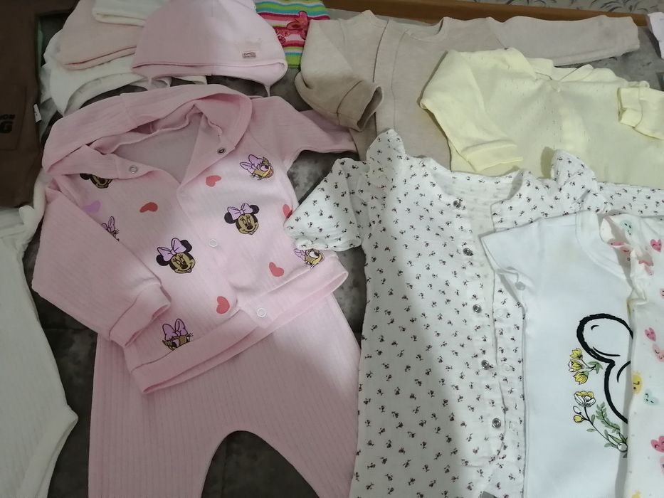 Одежда на девочку от 0-6 мес
