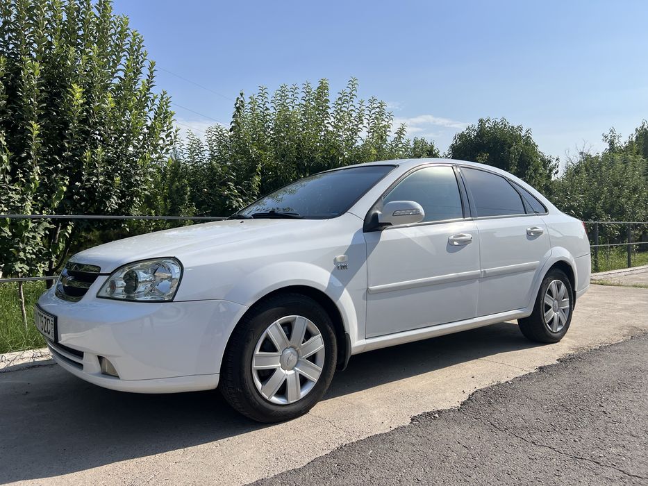 Срочно продам Лассети 2010 2позиция