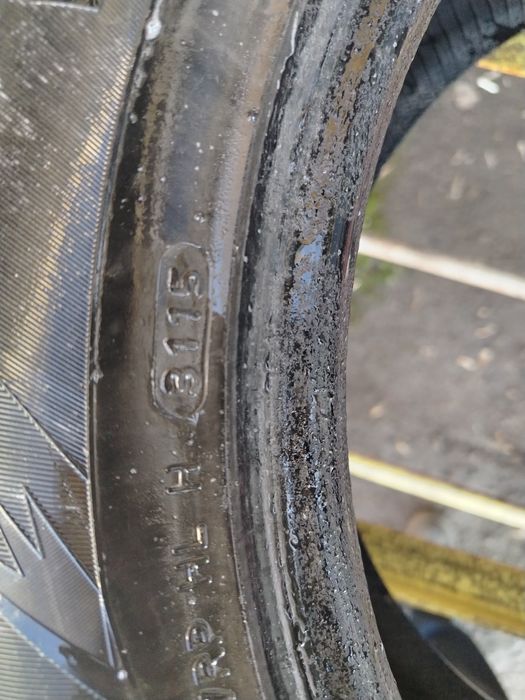 Продам шины б/у в хорошем состоянии
