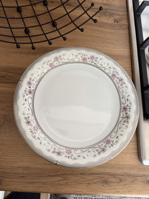 Тарелки с подтарельниками