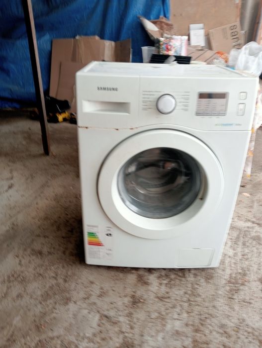 Продам срочно стиральную машинку