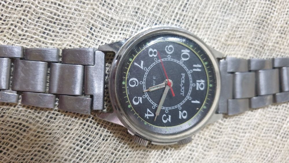 Руски ръчен часовник Полёт с аларма и Порцеланова фигура