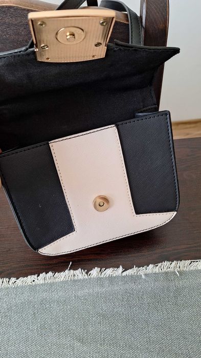 Малка дамска чанта