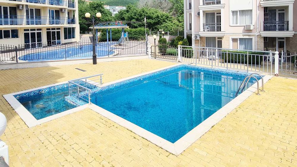 Дава се под наем Двустаен апартамент в Свети Влас - 50 кв.м за 450 € - Снимка #3