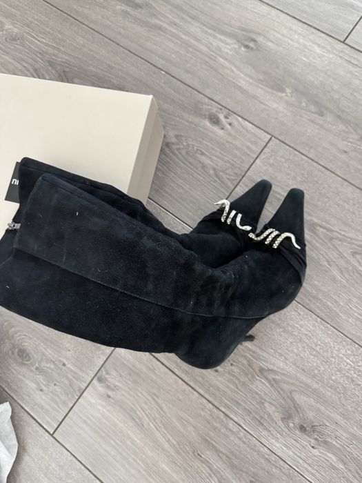 Отдам даром сапоги черные