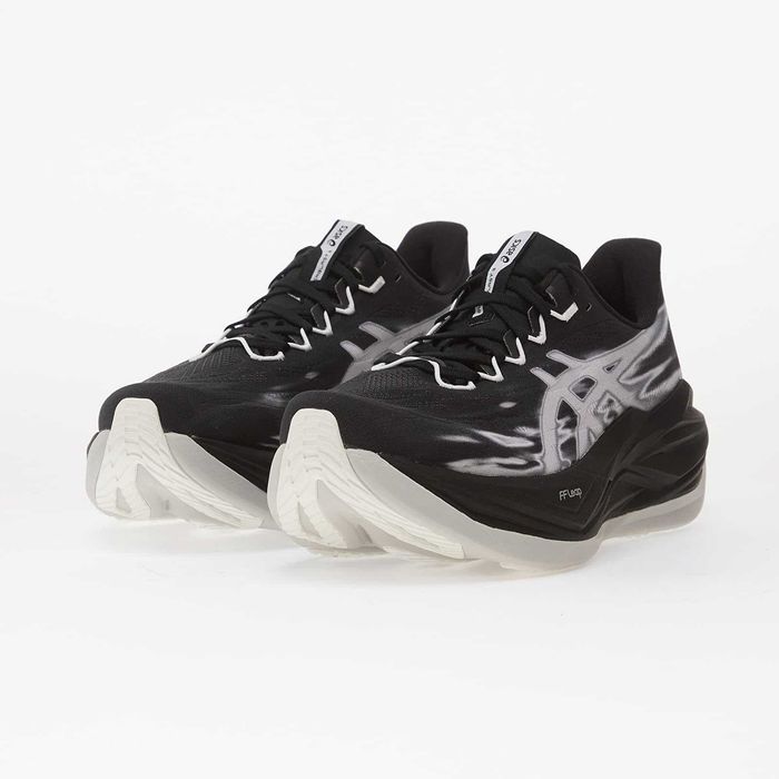 Продавам нови мъжки маратонки с кутия Asics Superblast 3 Black/ Black