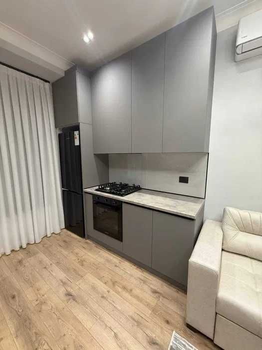 ;Black Tower‼️2хона квартира 50м2 евро 8роддом улКичик Бешягач