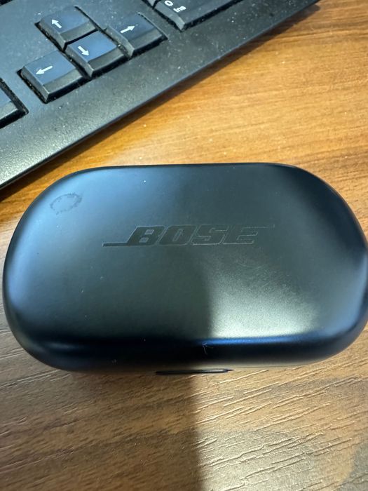 Vând căști Bose QuietComfort
