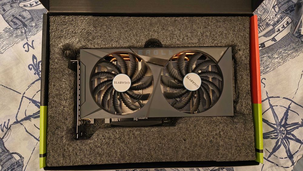 Gigabyte Geforce RTX 3060 EagleOC 12gb vRam + подарък (до нова година)