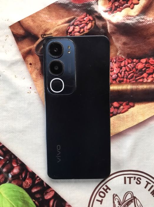 Продам виво Y19s