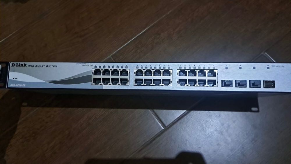 Router Switch D-Link DGS-1210-28