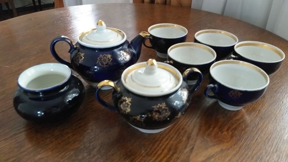 Сервиз, чашки с блюдцами