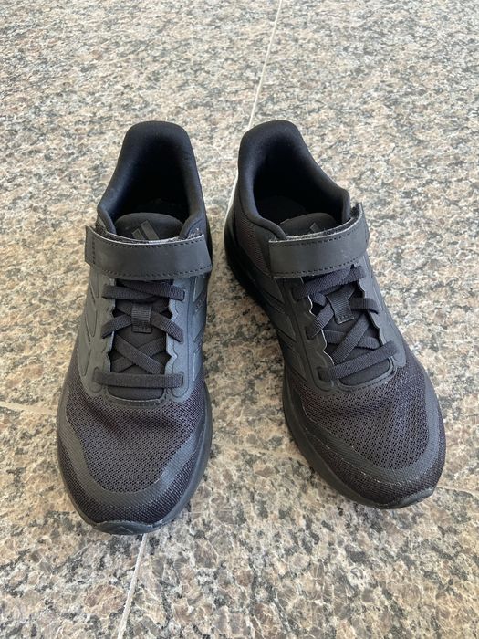 Adıdas маратонки