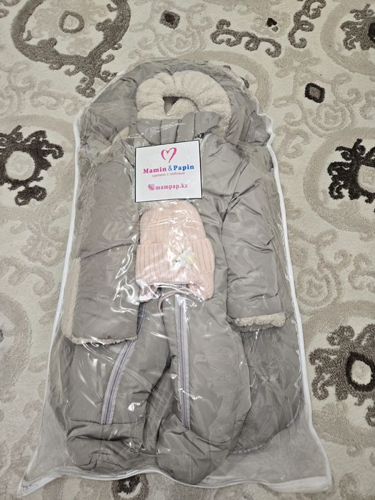 Продам комбинезон новая