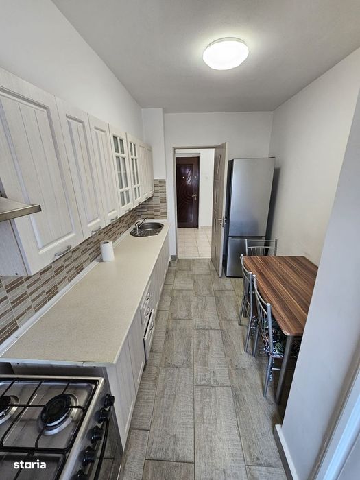Central, ap.- 2 camere, decomandat, mobilat/utilat