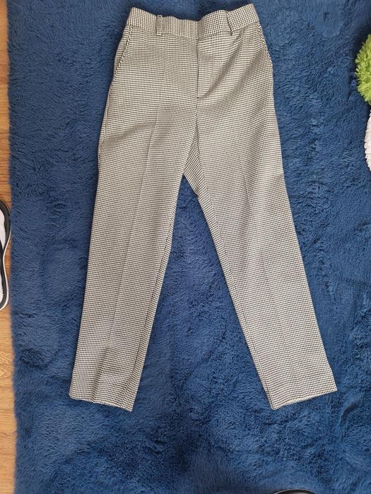 Pantaloni damă Zara