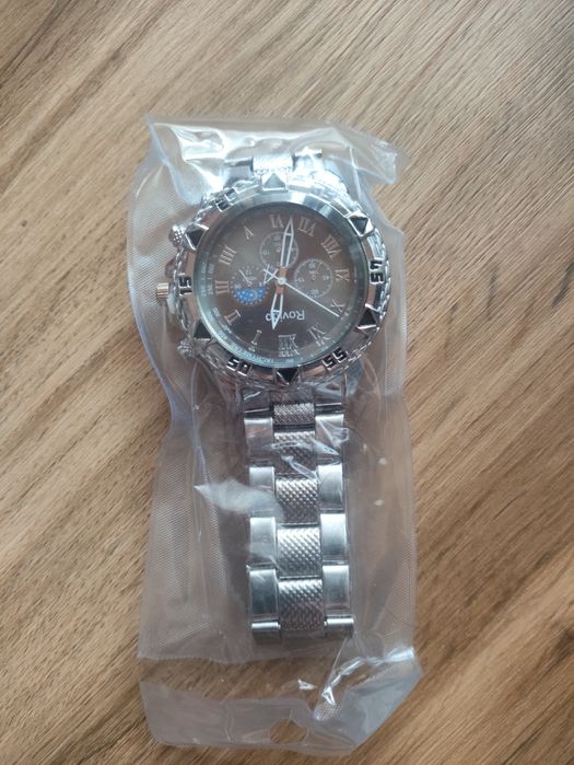 Продам часы наручные!