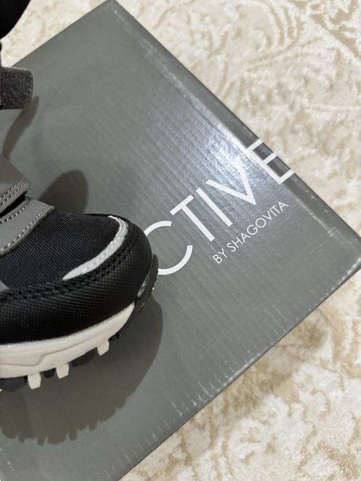 Продам детские сапоги