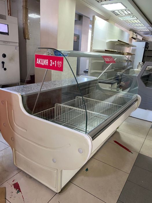 Продам витринный холодильник. Производство Польша