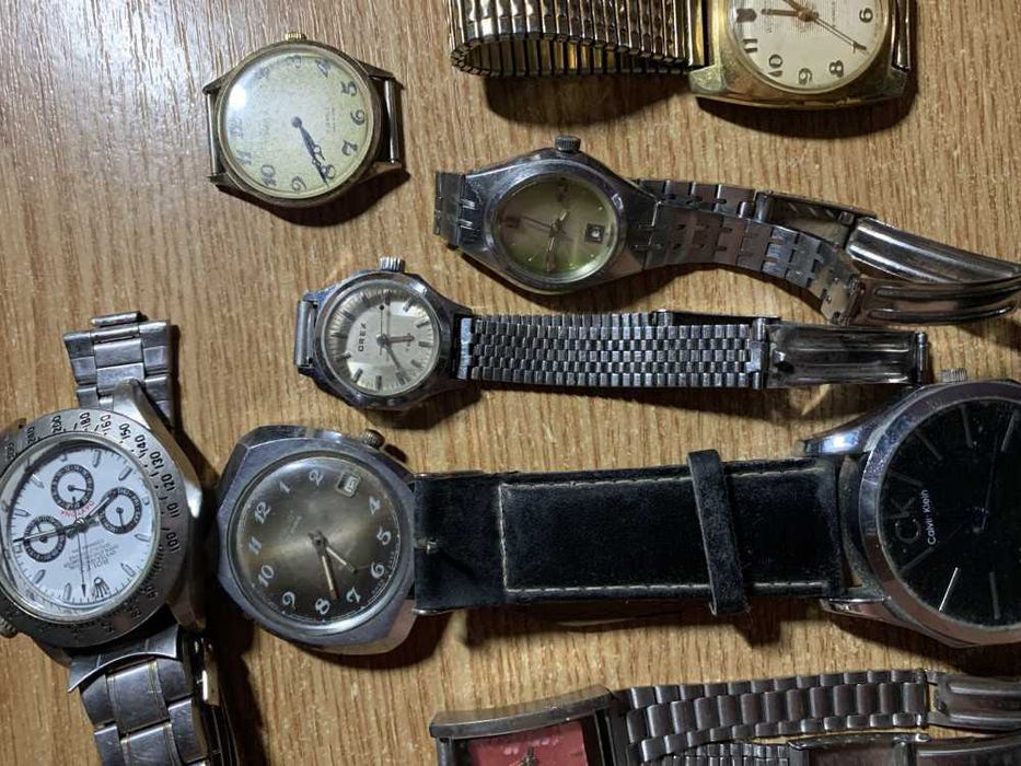 Vand ceasuri functionale si defecte