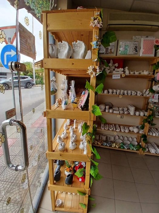 Стелажи/рафтове от дърво