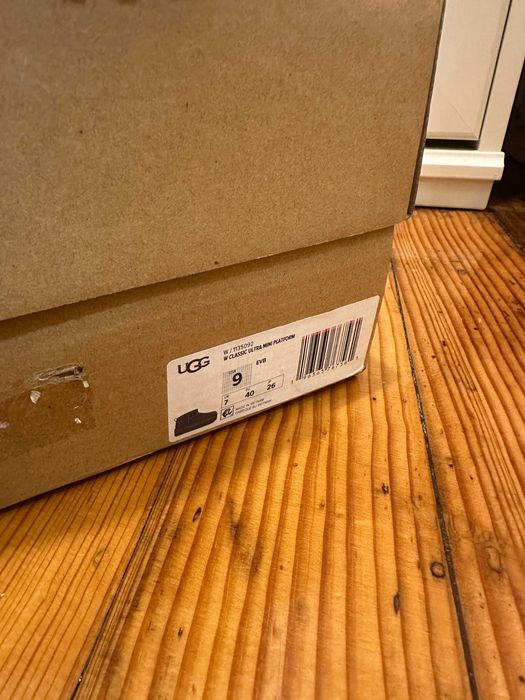 UGG Classic Ultra Mini Platform - велурени зимни боти