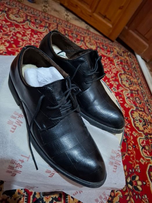 Продам кожаные зимние туфли