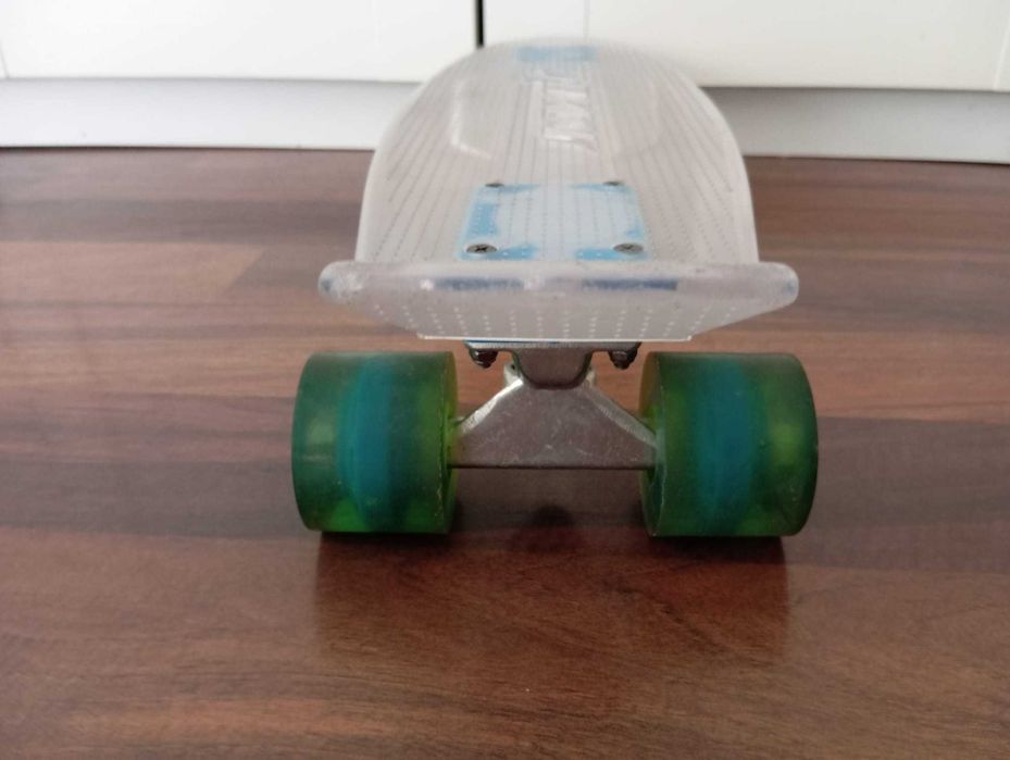 Vand hoverboard cu incarcator (bonus skateboard)