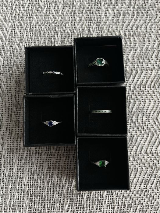 Дамско сребро - комплекти, пръстени, гривни, обеци