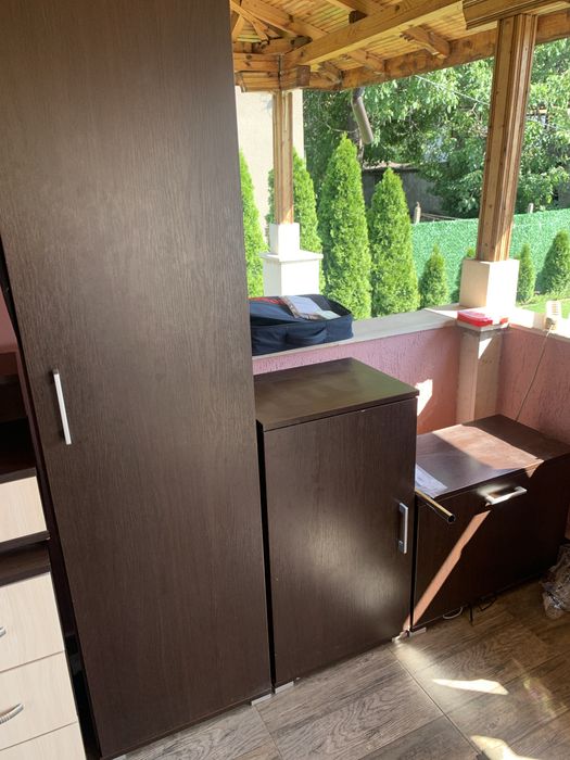 портманто ,скрин и две шкафчета с огледало