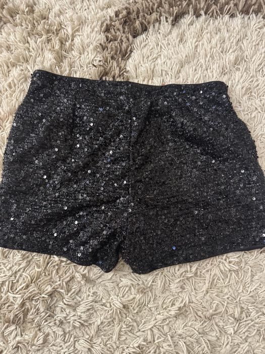 Черни къси гащи с пайети