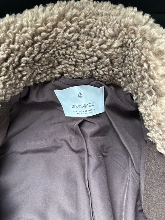 Яке с пух Stradivarius