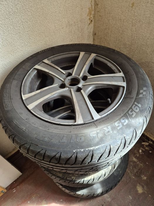 Vând 2 seturi de jenti