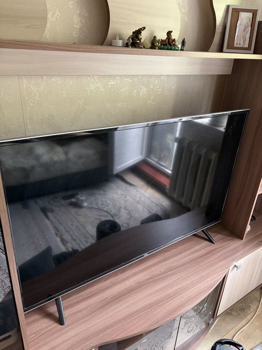 Продам телевизор б/у на запчасти