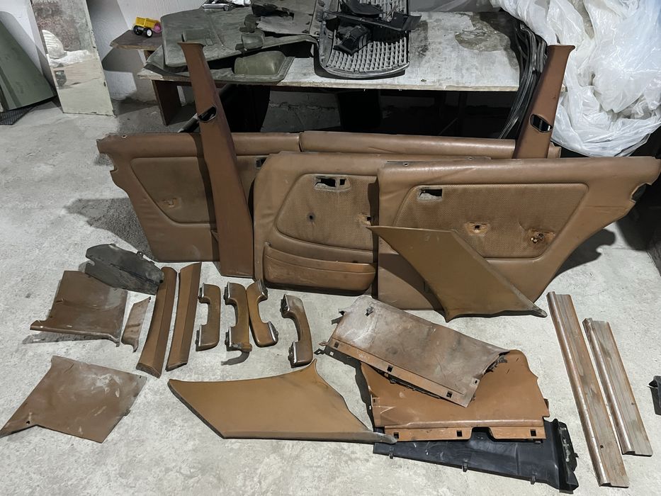 Запчасть на мерседес w123
