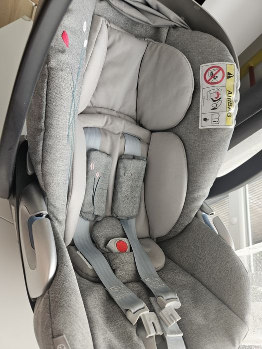 Столче за кола Cybex Cloud Q – Fashion