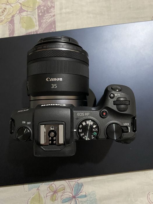 Canon EOS RP камера