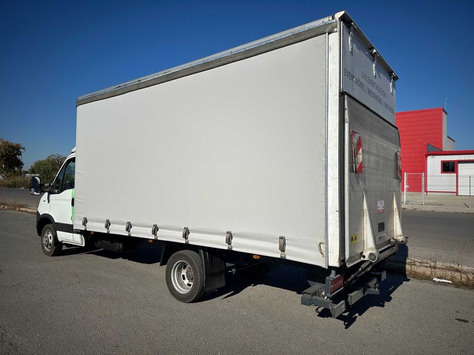 Голям бус - транспортни услуги, издава фактура