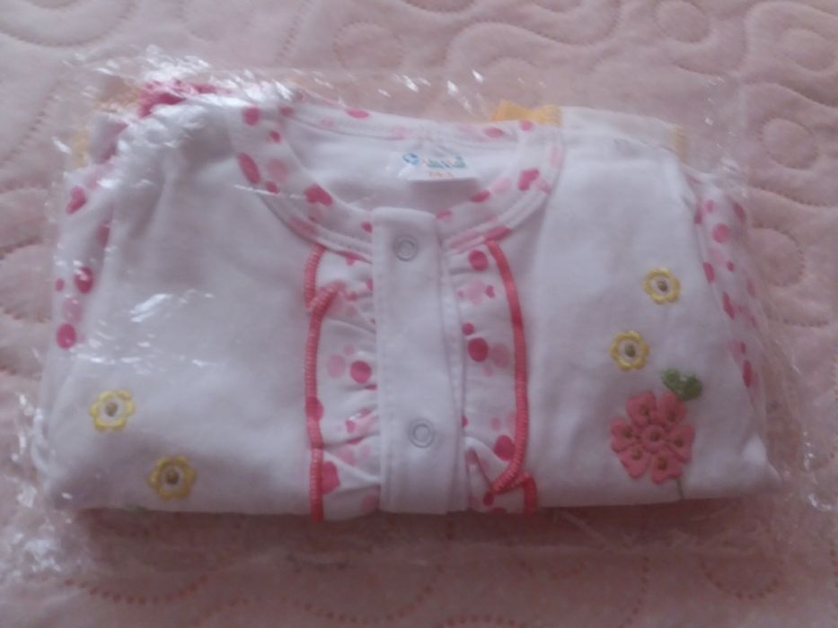 Костюмчик для новорожденого.!Турецкий! Комбинезон теплый.Все новое!