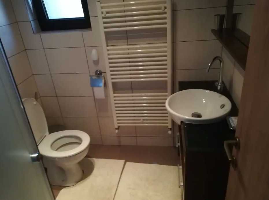 Дава се под наем Едностаен апартамент в Пловдив, Изгрев - 38 кв.м за 173.4 € - Снимка #3