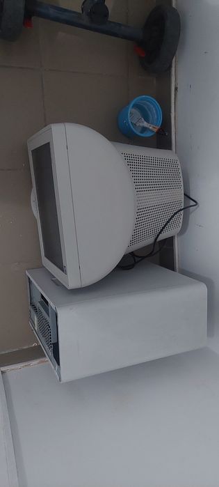 «Ретро ЭЛТ монитор Samsung SyncMaster 793DF 17" (85 Гц, плоский экран)