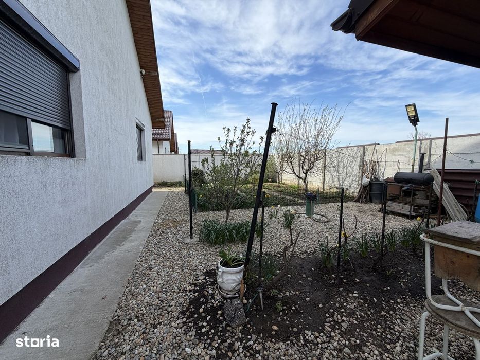 Casa individuala mobilata Teghes Domnesti cu 400mp teren