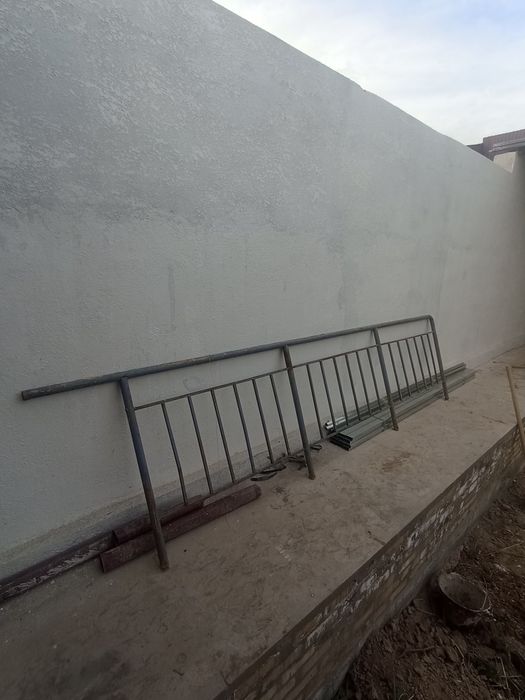 Arganak, reshotka, qo'l tutar